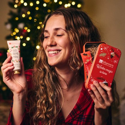 Treasure Chest - Almond & Red Fruits Hand Cream + “Party” Nail File