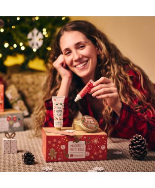 Almonds and Red Fruits - Holiday Box