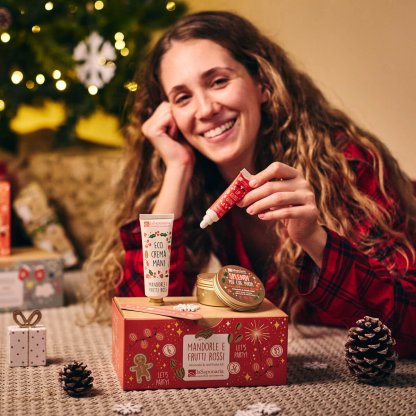 Almonds and Red Fruits - Holiday Box