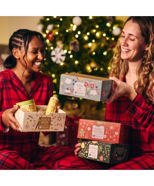 Almonds and Red Fruits - Holiday Box