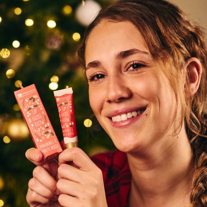 Glow Lip gloss - Almonds and Red Berries
