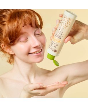 Shower Milk for Dry and Sensitive Skin - Organic Oat and Prebiotics
