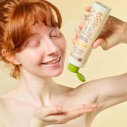 Shower Milk for Dry and Sensitive Skin - Organic Oat and Prebiotics