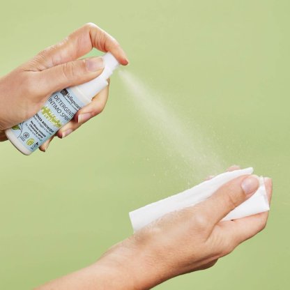 No-Rinse Intimate Cleansing spray - Organic Green Tea & Prebiotics