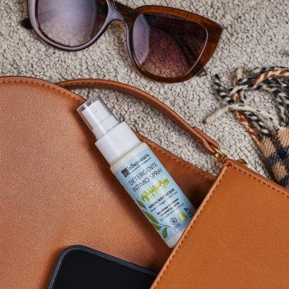 No-Rinse Intimate Cleansing spray - Organic Green Tea & Prebiotics